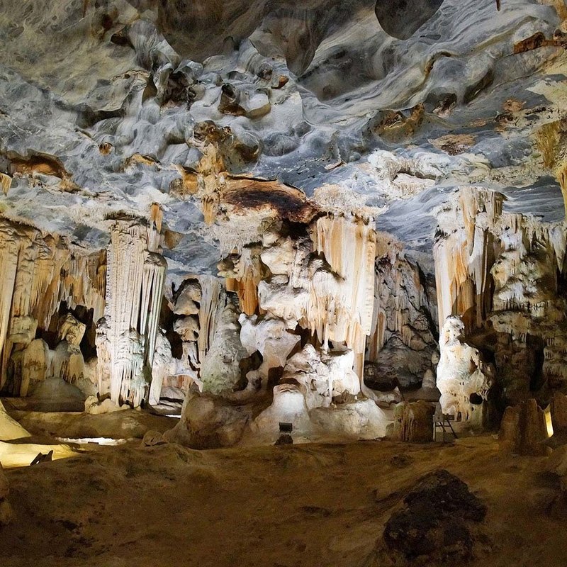 Cango Caves - Stalaktiten und Stalakmiten in den uralten Tropfsteinhöhlen 