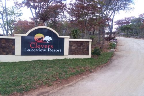 Clevers LakeView Resort