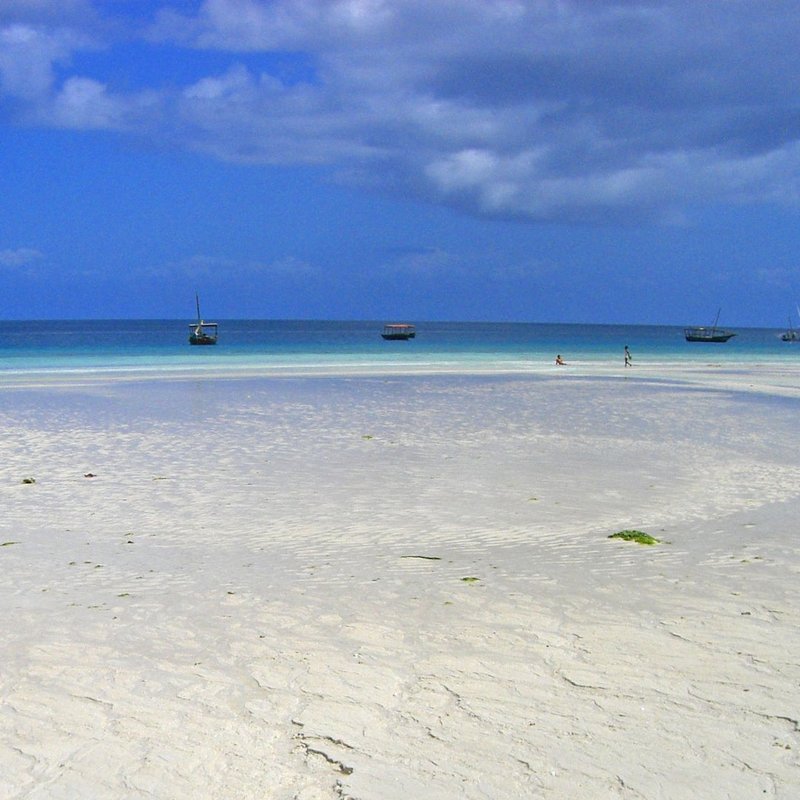 Strand und Meer auf Sansibar