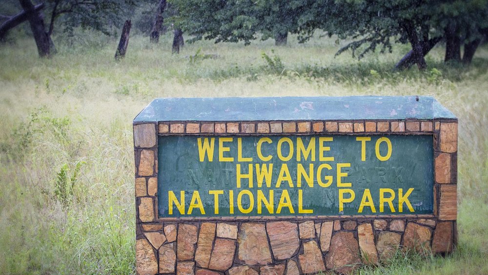 Schild zum Hwange Nationalpark