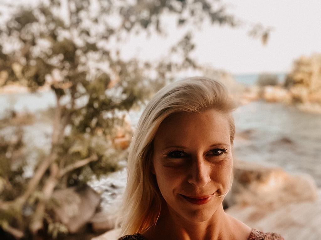 Kristin in Kaya Mawa am Lake Malawi