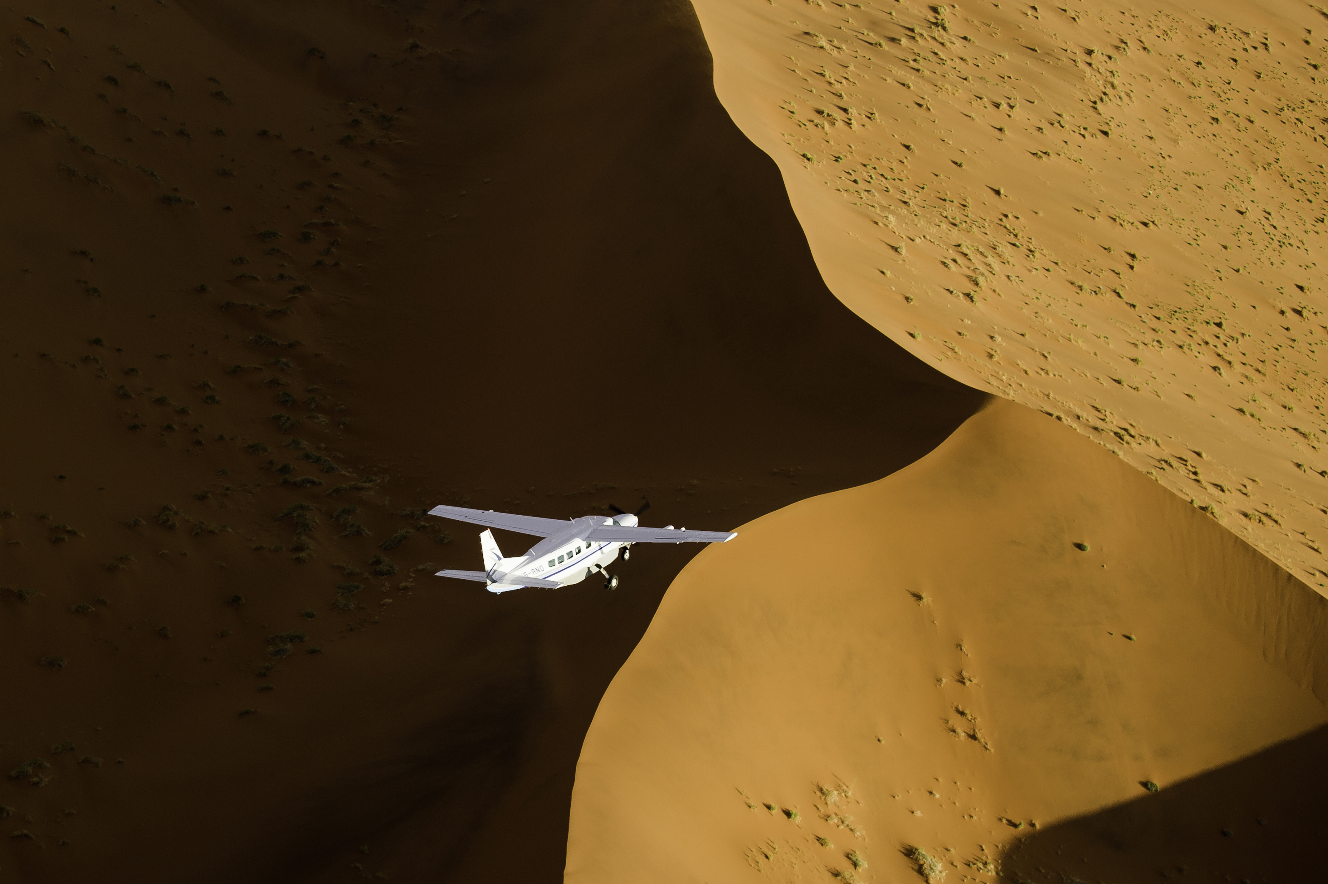 Flugzeug über der Namib