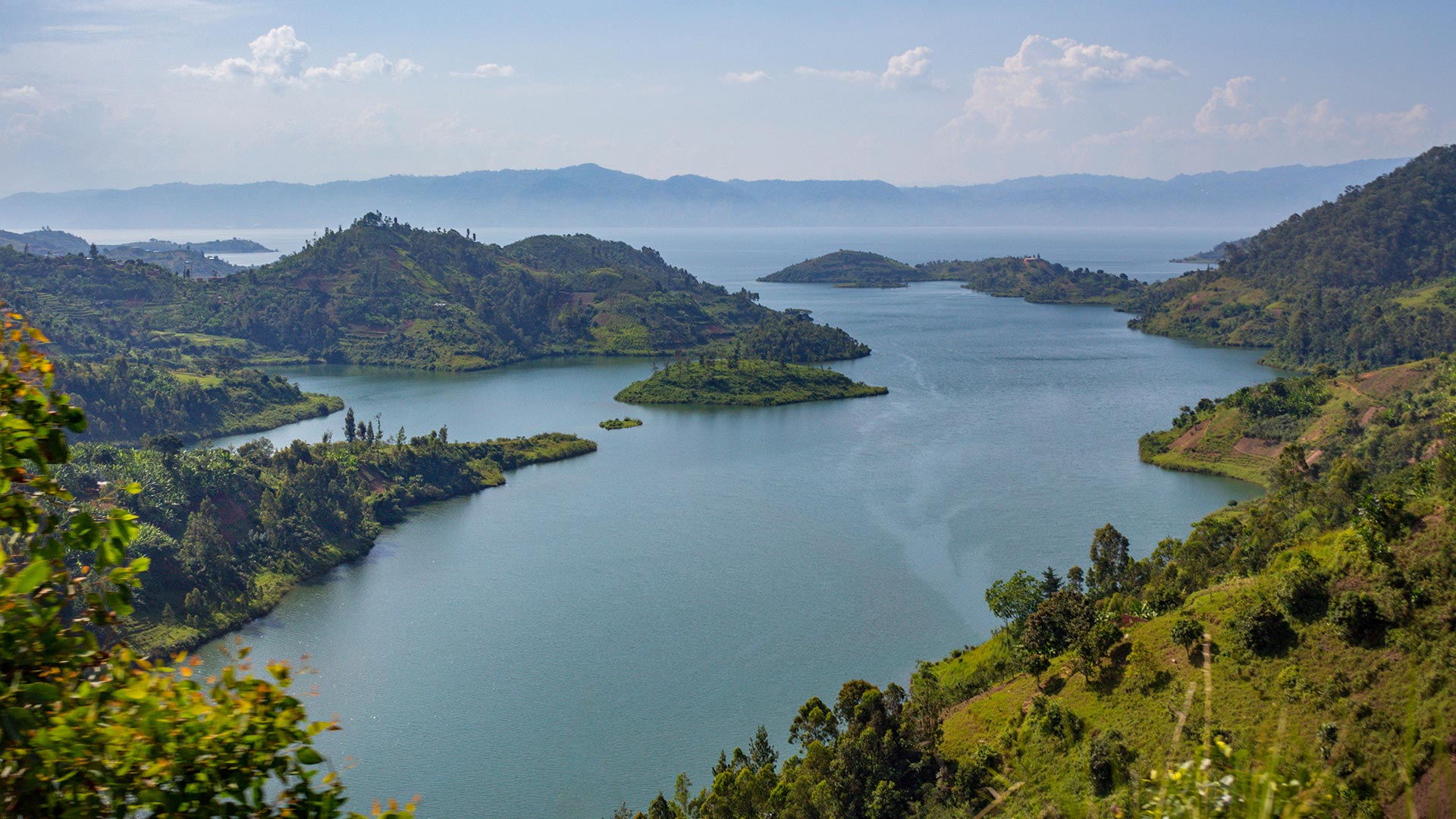 Luftaufnahme des Lake Kivu in Ruanda